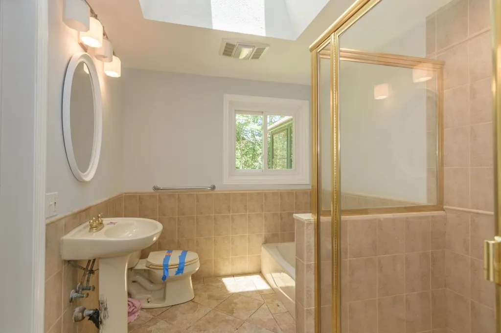 26 Country Acres Road Sandown NH 03873