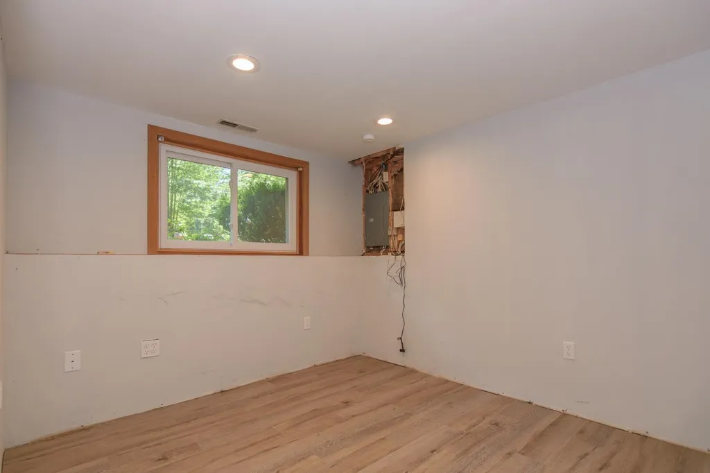 26 Country Acres Road Sandown NH 03873