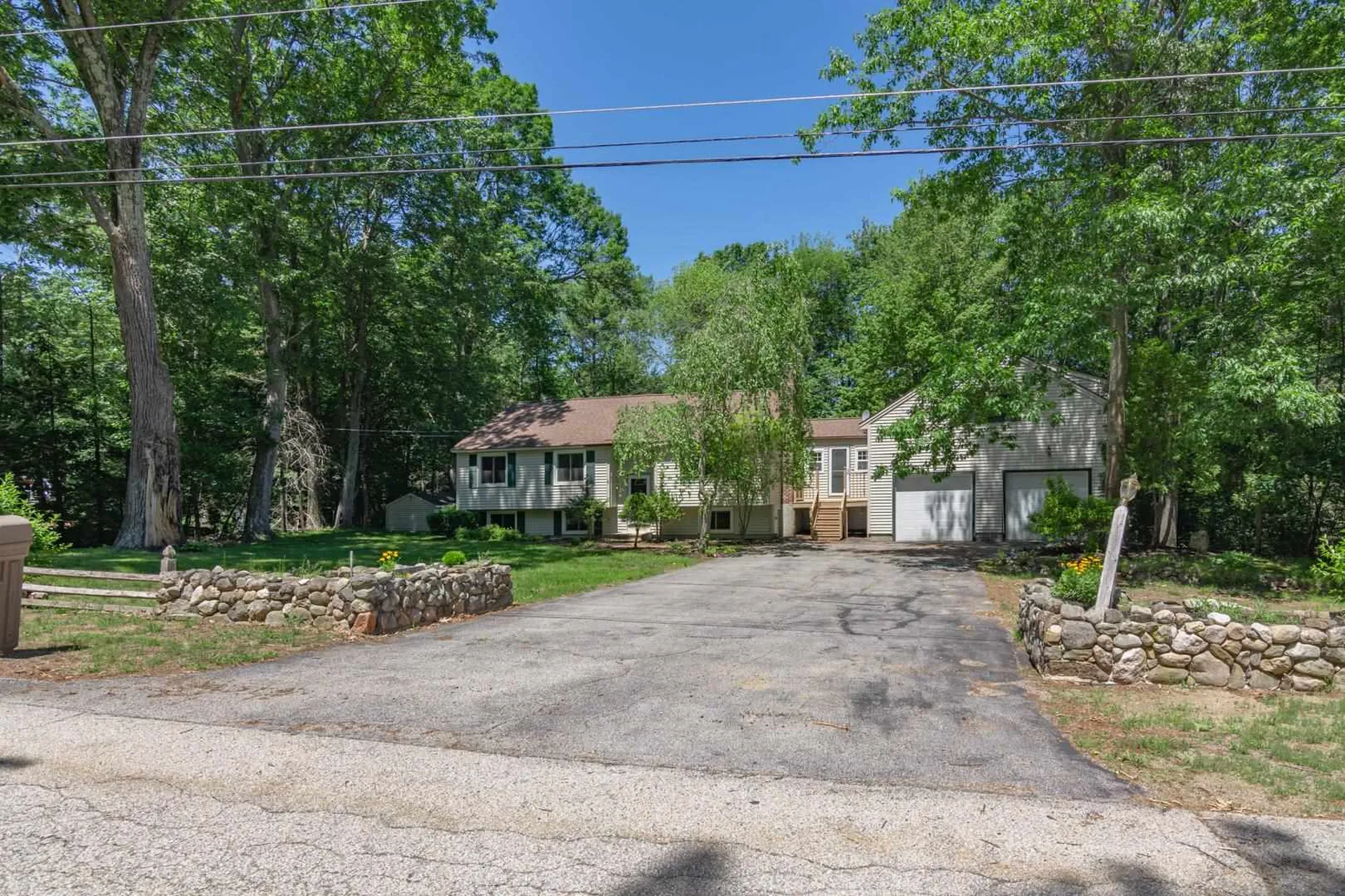 26 Country Acres Road Sandown NH 03873