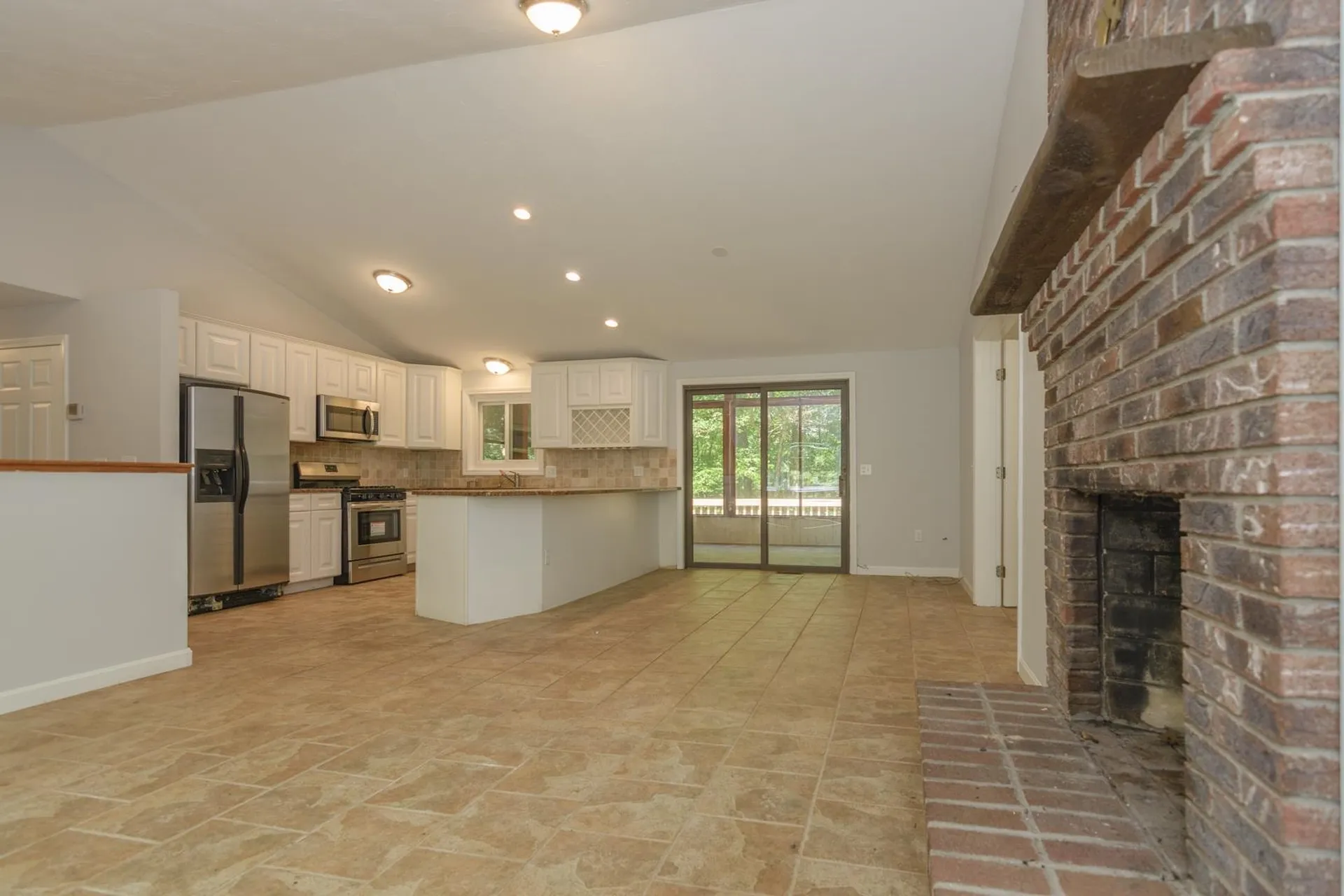 26 Country Acres Road Sandown NH 03873