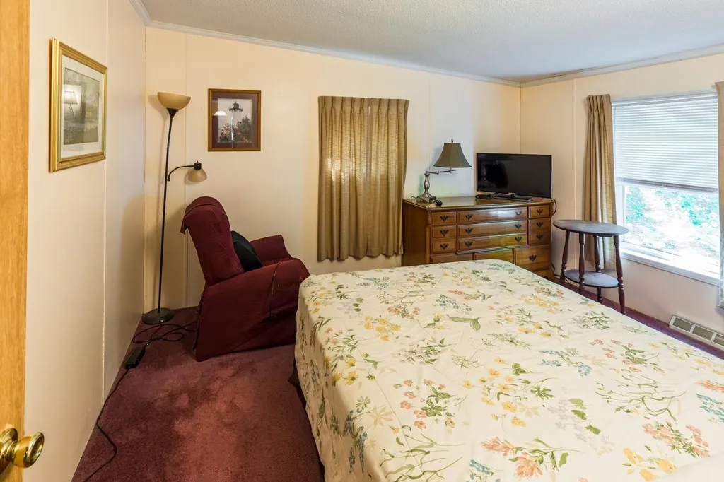76 Eagle Drive Rochester NH 03868