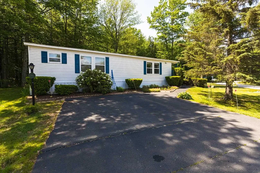 76 Eagle Drive Rochester NH 03868