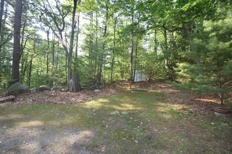 16 Springdale Lane Pelham NH 03076