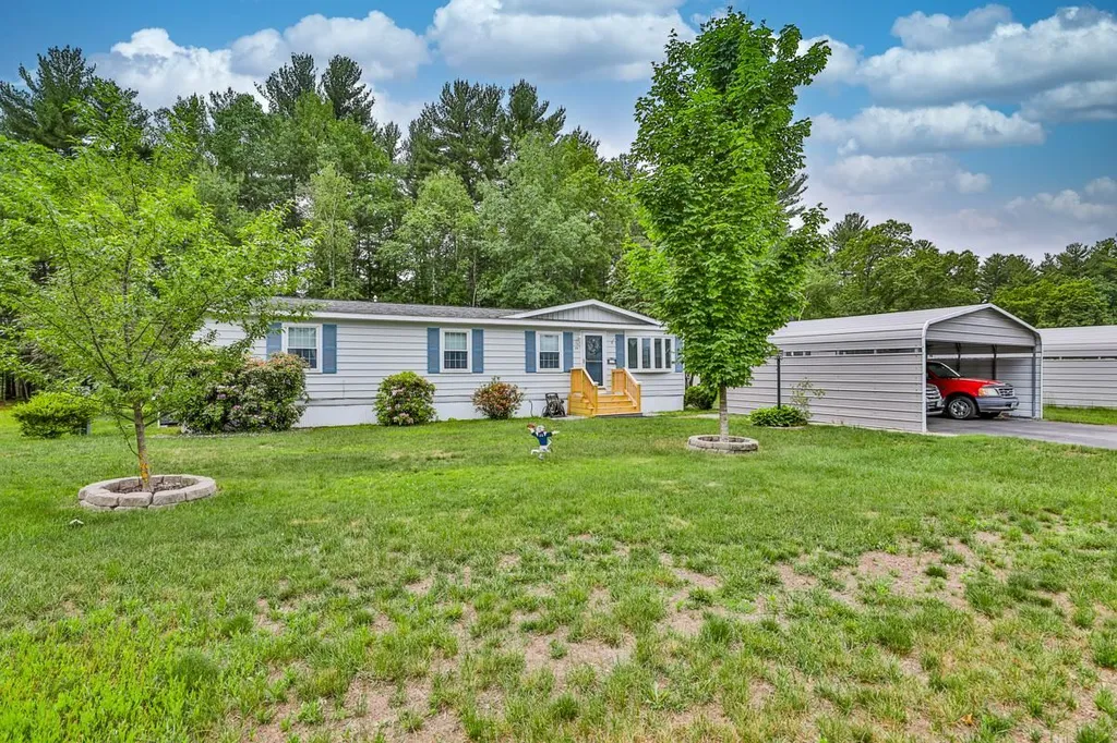 15 Briarwood Drive Merrimack NH 03054