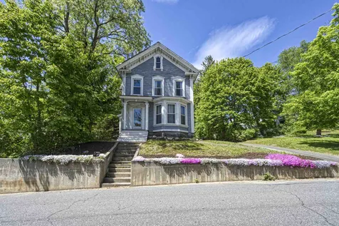 18 Winter Street Newport NH 03773