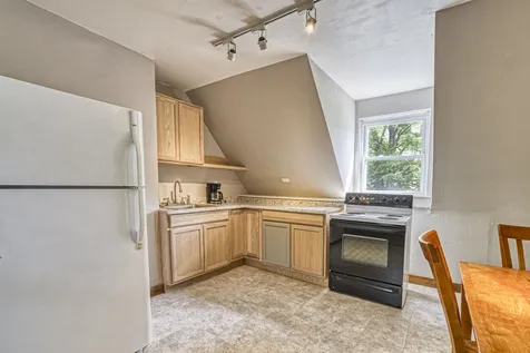 18 Winter Street Newport NH 03773