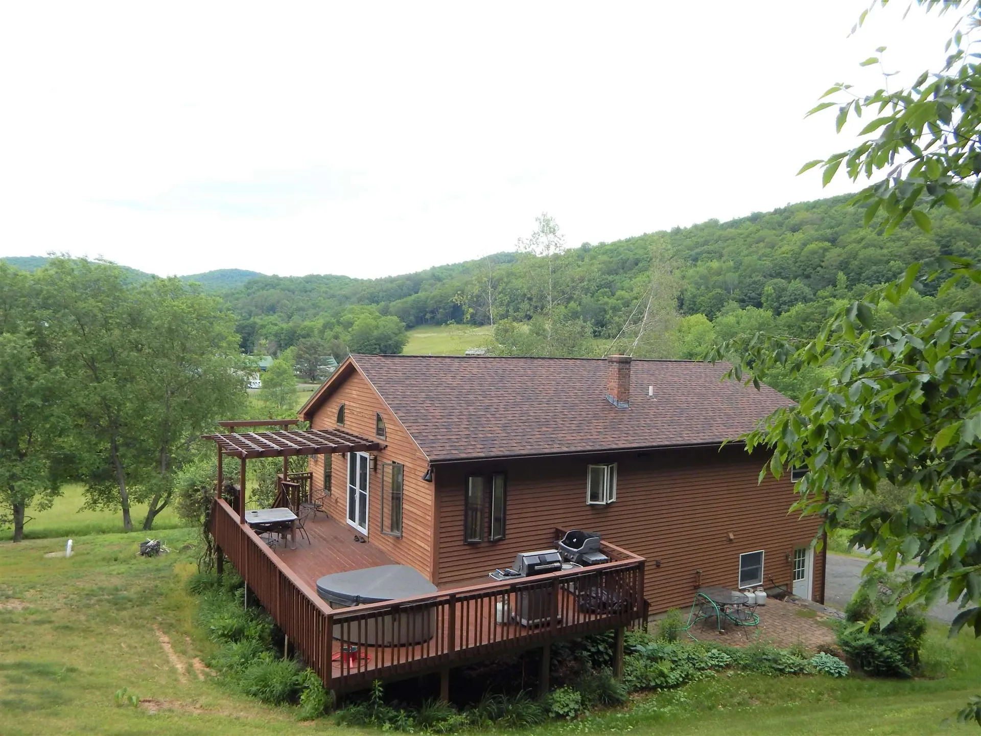 105 Starbuck Road Pomfret VT 05053