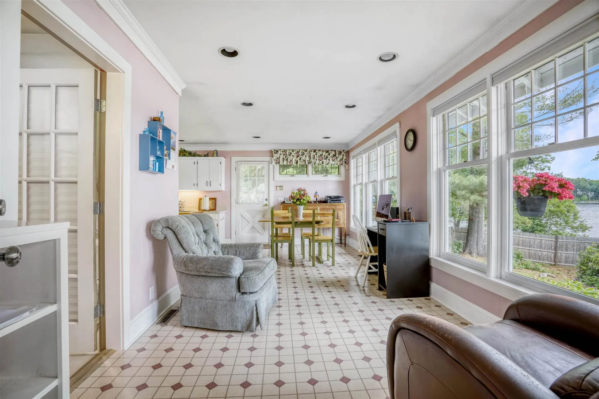 15 Gardner Road Windham NH 03087