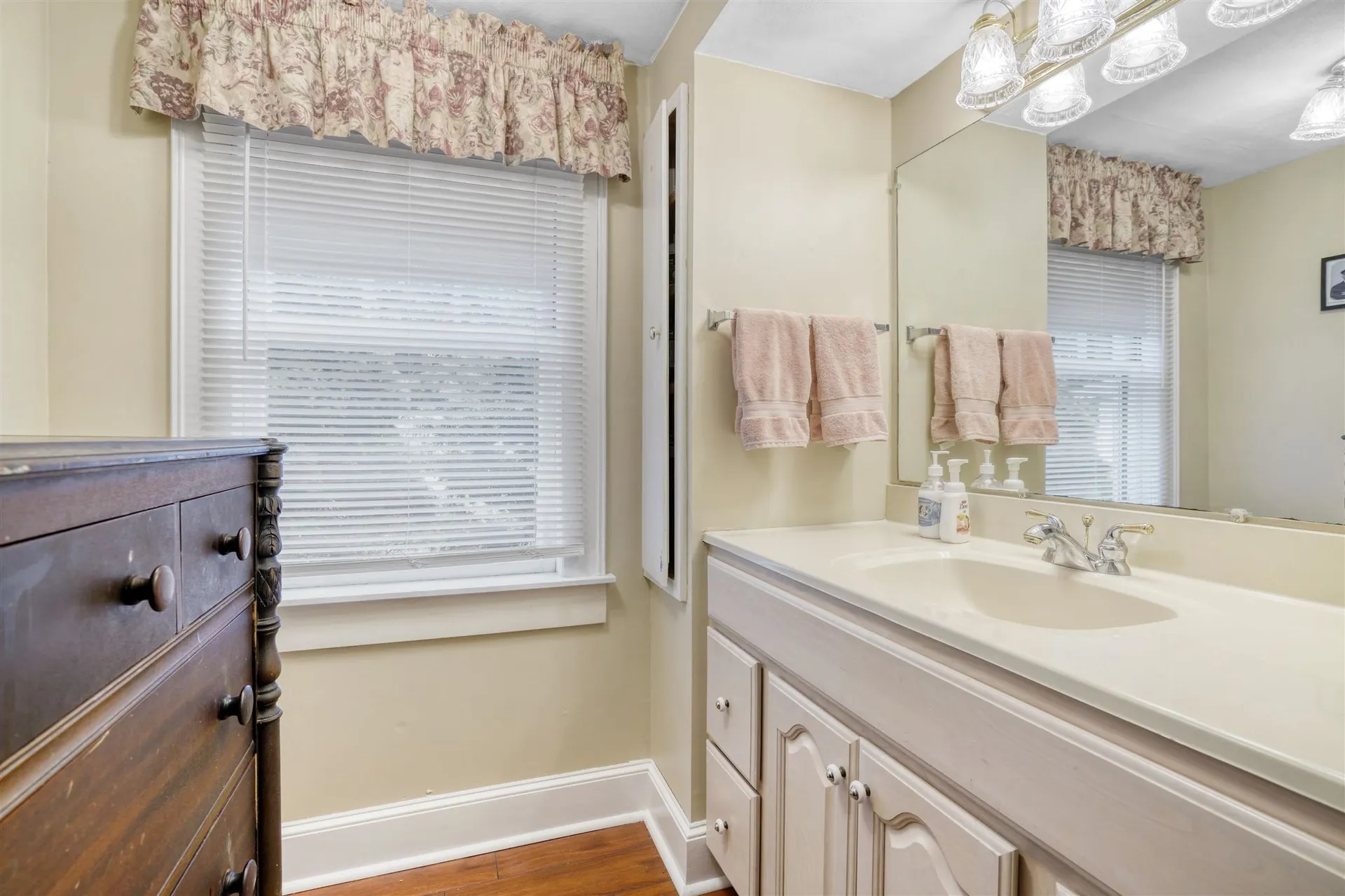 15 Gardner Road Windham NH 03087
