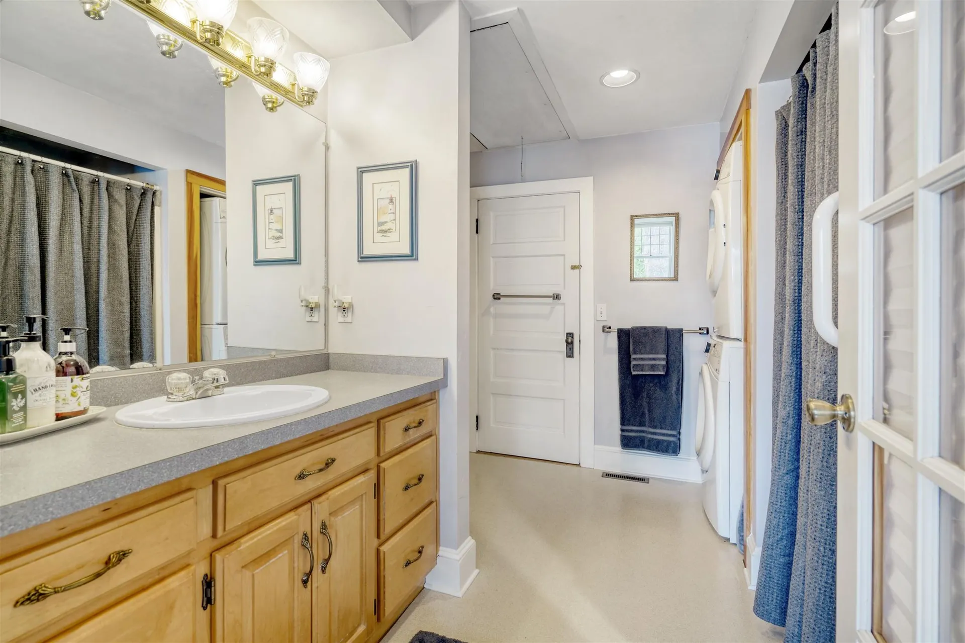 15 Gardner Road Windham NH 03087