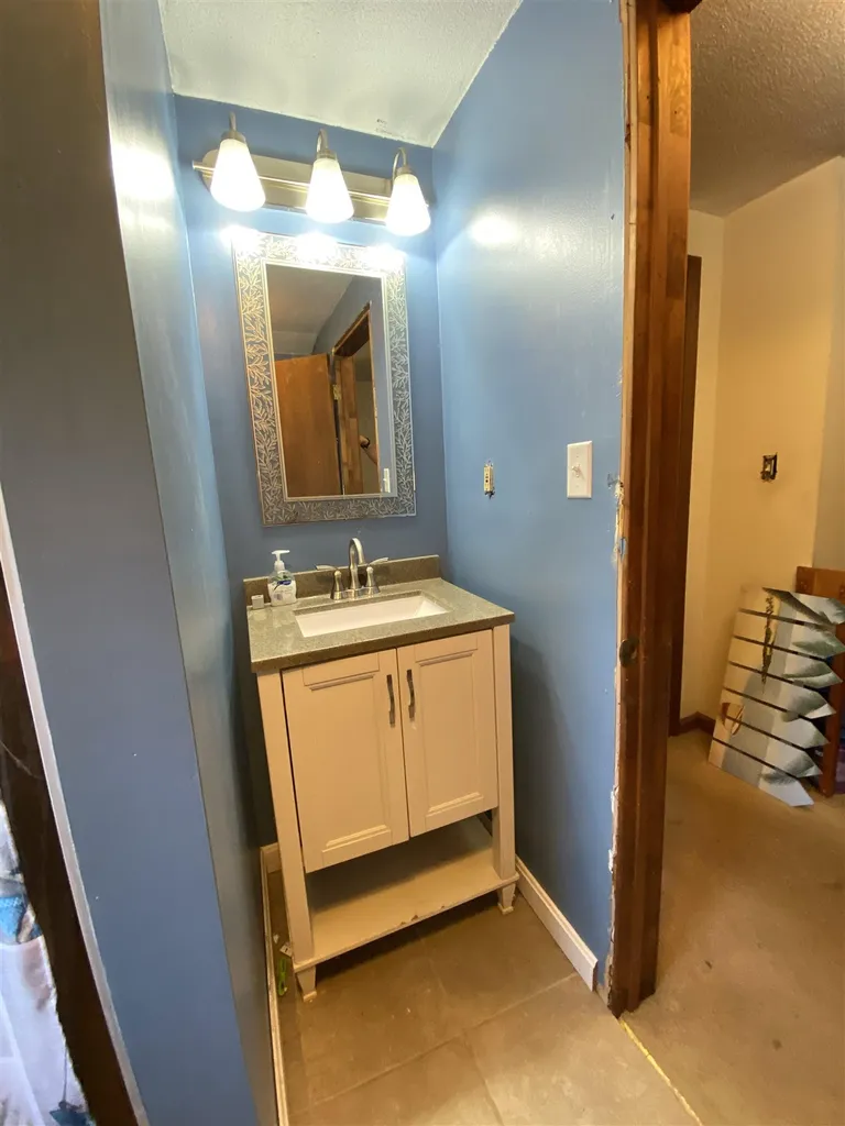 4 Donna Drive Pembroke NH 03275