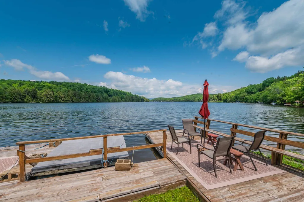 197 Lake Raponda Road Wilmington VT 05363