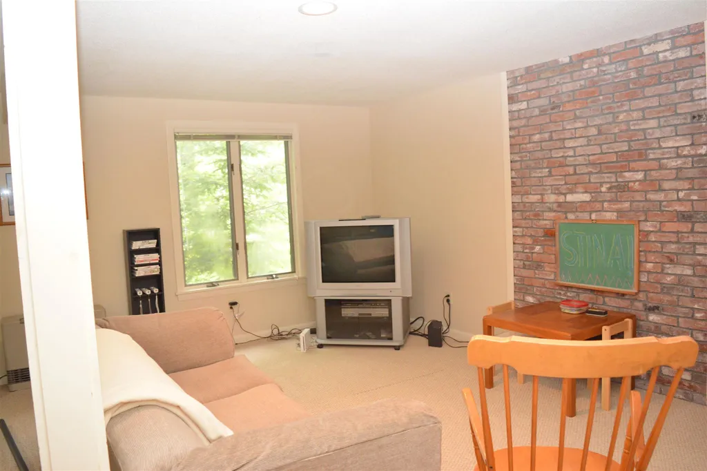 616 Otter Road Grantham NH 03753