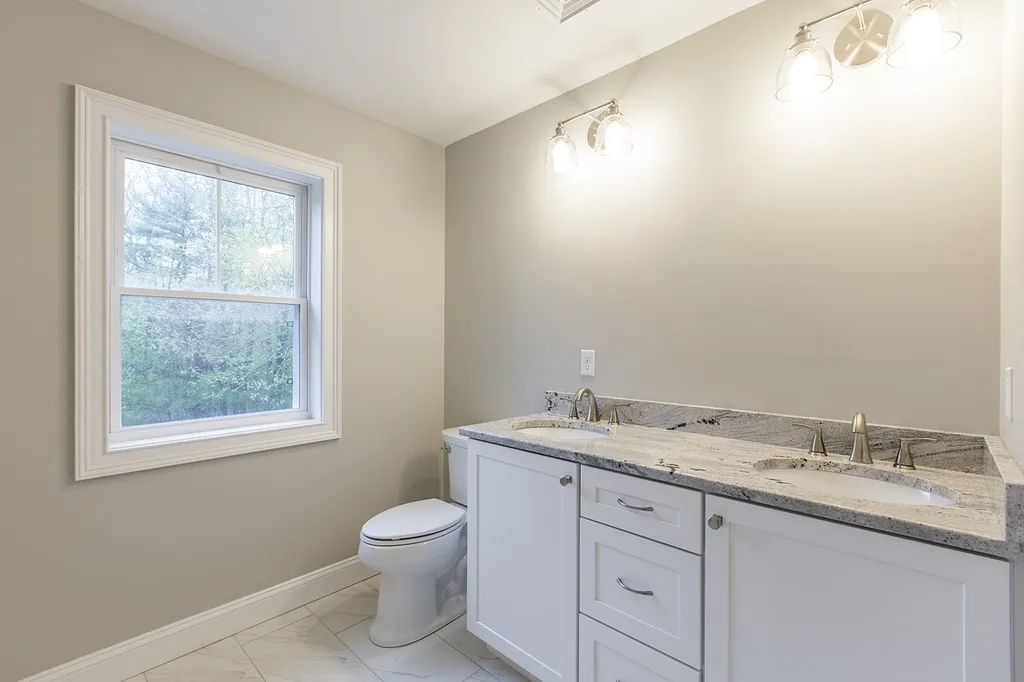 258 Wadleigh Falls Road Newmarket NH 03857