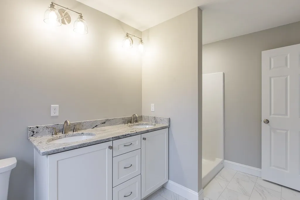 258 Wadleigh Falls Road Newmarket NH 03857