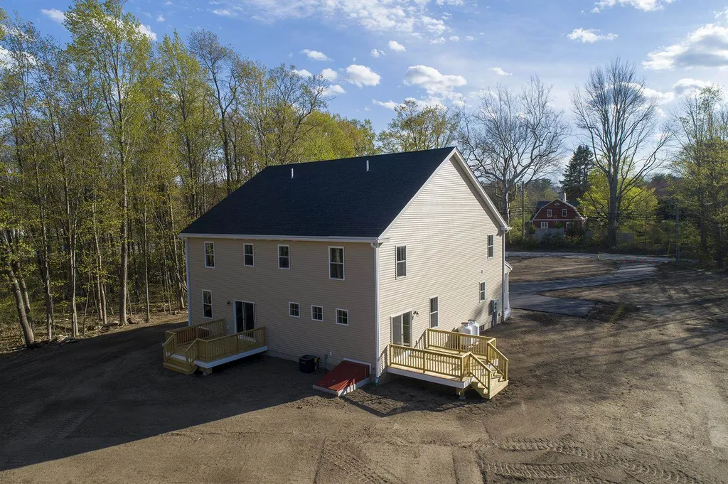 258 Wadleigh Falls Road Newmarket NH 03857