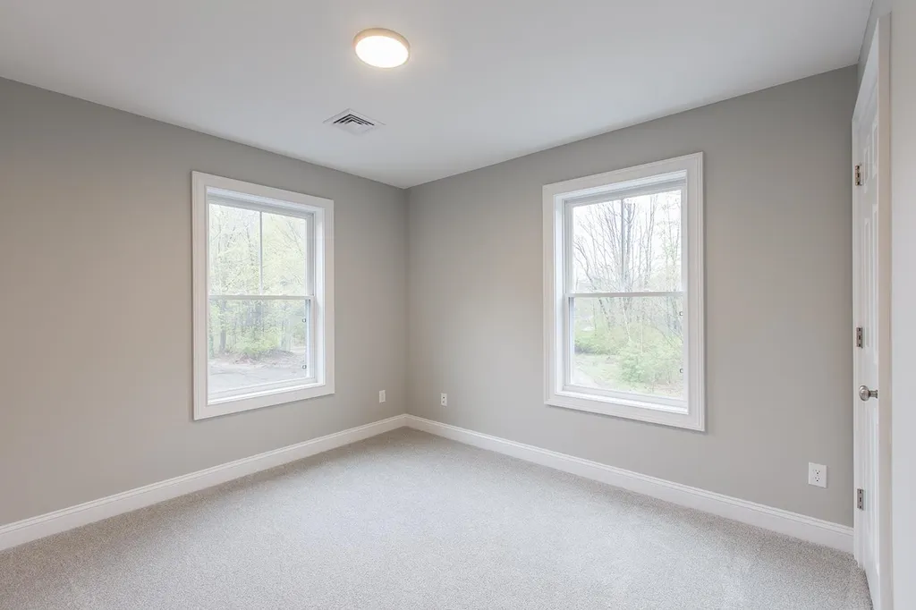 258 Wadleigh Falls Road Newmarket NH 03857