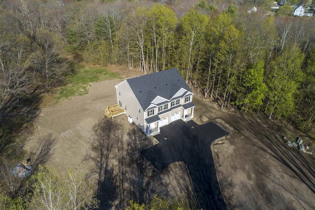 258 Wadleigh Falls Road Newmarket NH 03857