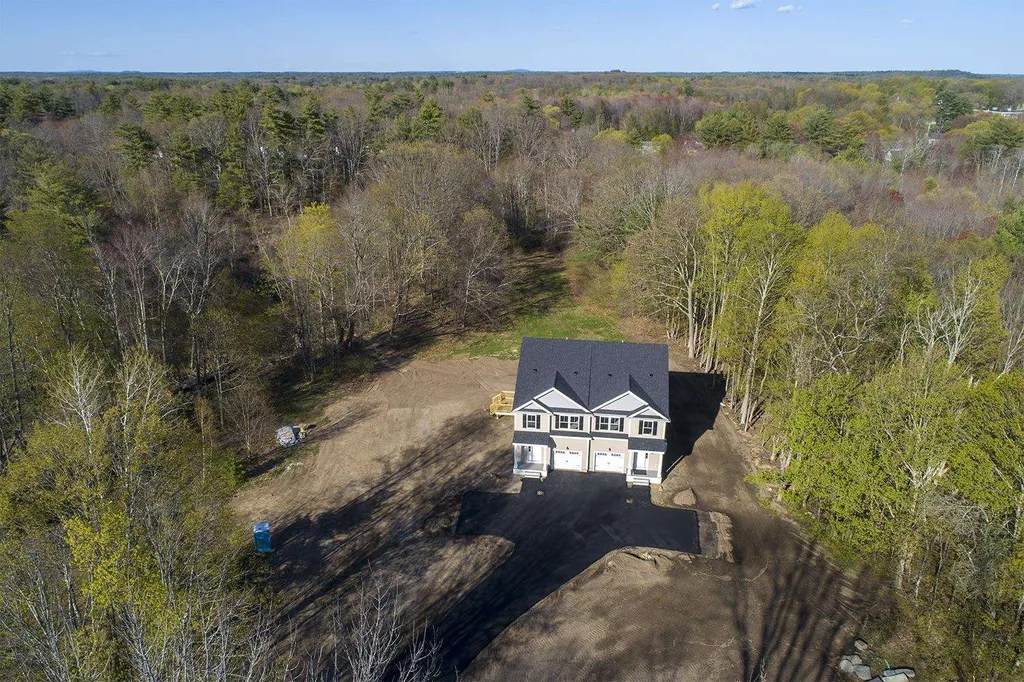 258 Wadleigh Falls Road Newmarket NH 03857