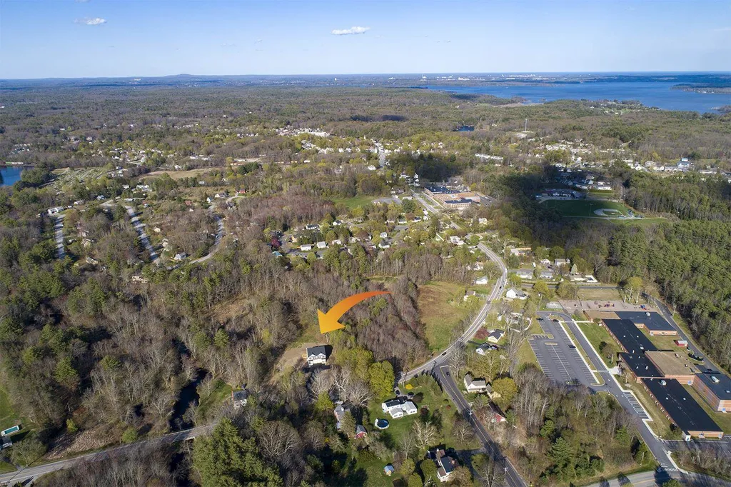 258 Wadleigh Falls Road Newmarket NH 03857