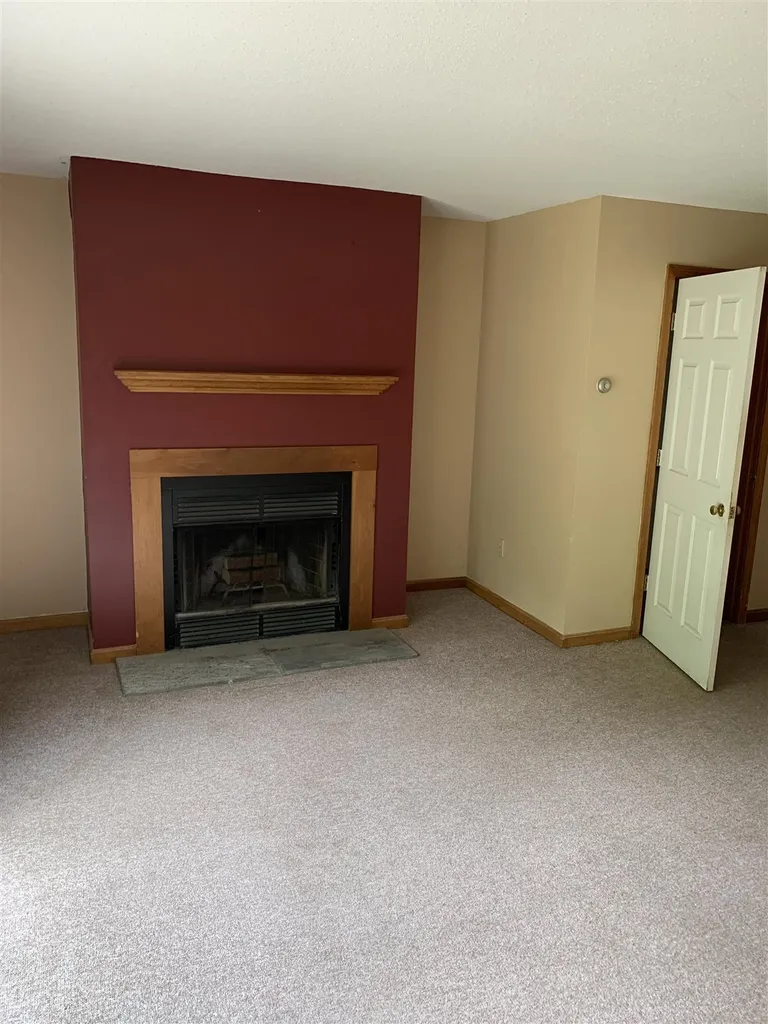 14 Chester Lane Enfield NH 03748