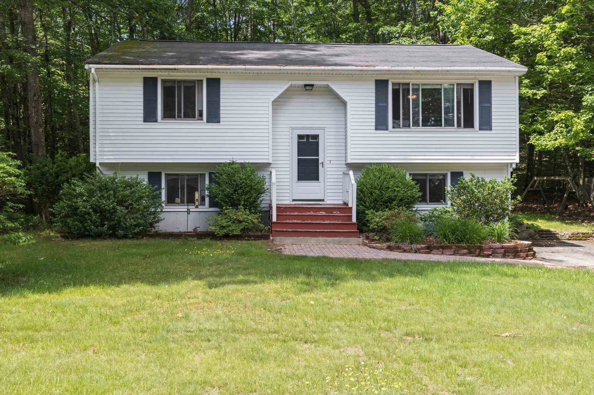 57 Ledgeview Drive Rochester NH 03839