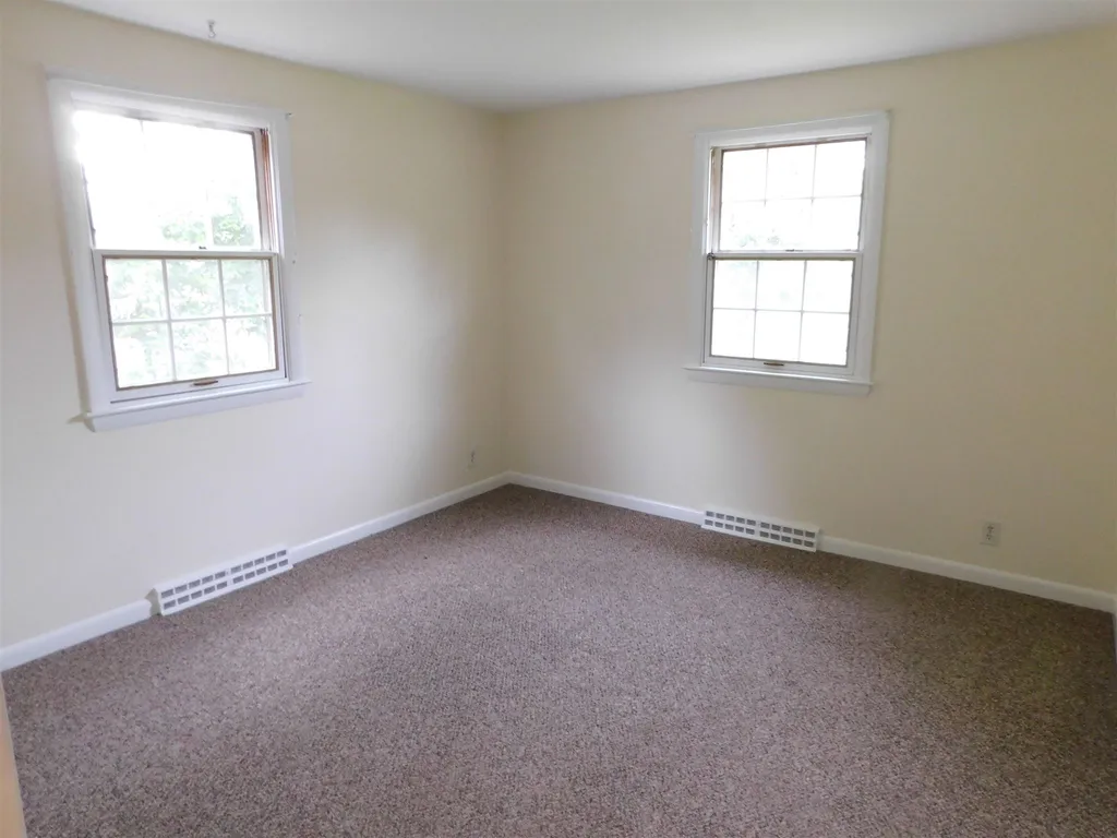 5 Proctor Hill Road Hollis NH 03049