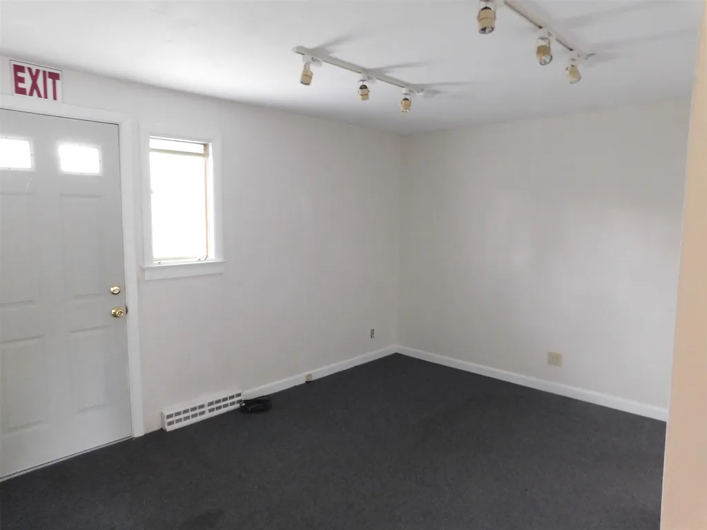 5 Proctor Hill Road Hollis NH 03049