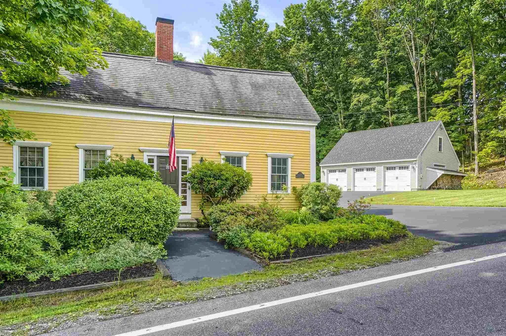 254 Sandown Road Chester NH 03036