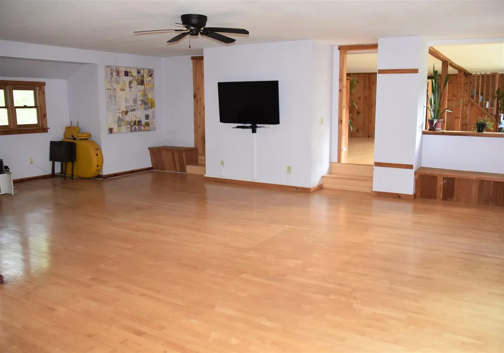 135 Governor Peck Road Jericho VT 05465