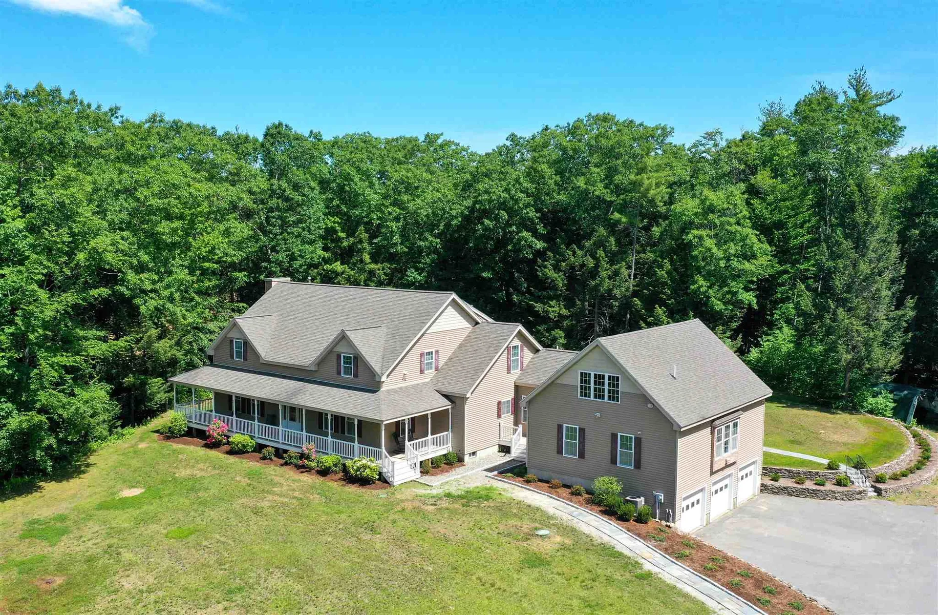 69 North Road Kingston NH 03848