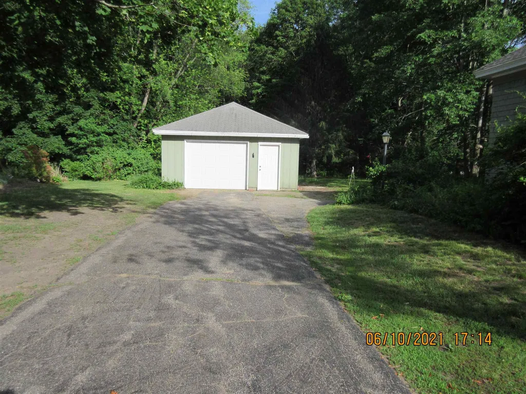 10 Common Street Rochester NH 03867