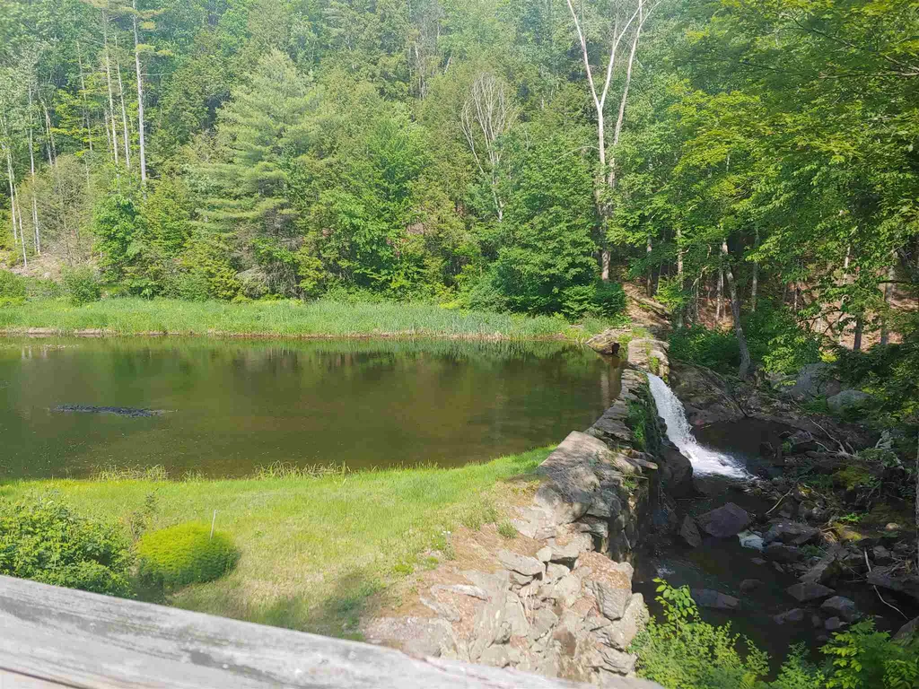 7 Lower Cemetery Road Langdon NH 03602