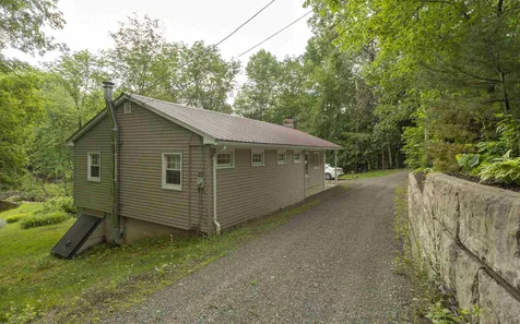 7 Lower Cemetery Road Langdon NH 03602