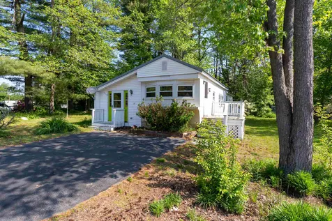 2 Marilyn Drive Allenstown NH 03275