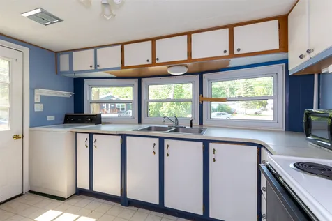 2 Marilyn Drive Allenstown NH 03275