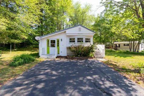 2 Marilyn Drive Allenstown NH 03275