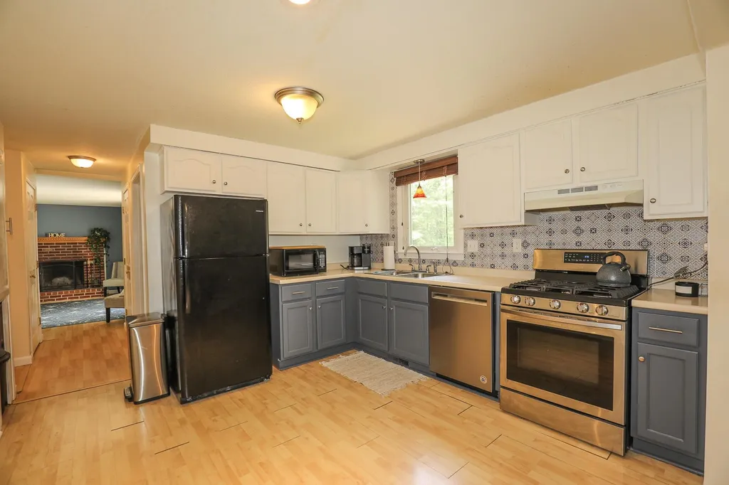 2 Venne Circle Concord NH 03301