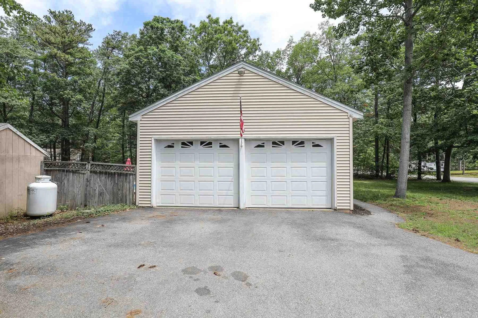 2 Venne Circle Concord NH 03301