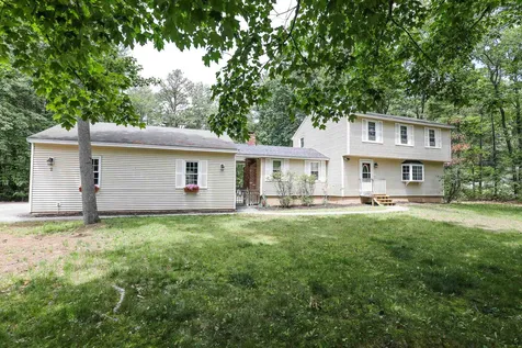 2 Venne Circle Concord NH 03301