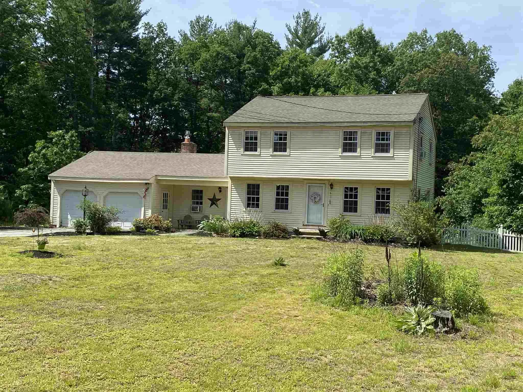 10 Cardinal Lane Litchfield NH 03052