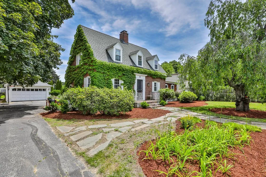 25 Chester Street Nashua NH 03064