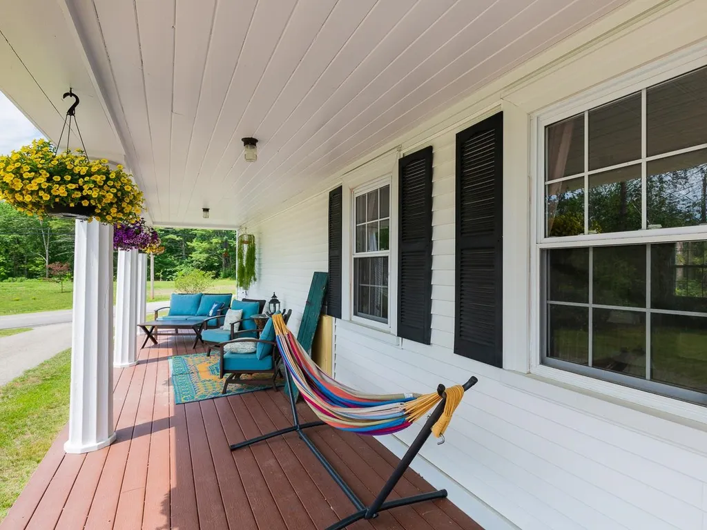 352 Packers Falls Road Durham NH 03824
