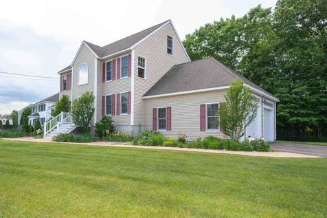 45 Belgian Drive Seabrook NH 03874