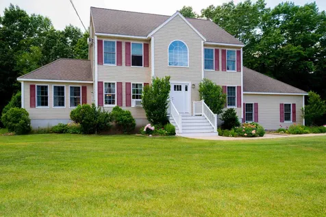 45 Belgian Drive Seabrook NH 03874