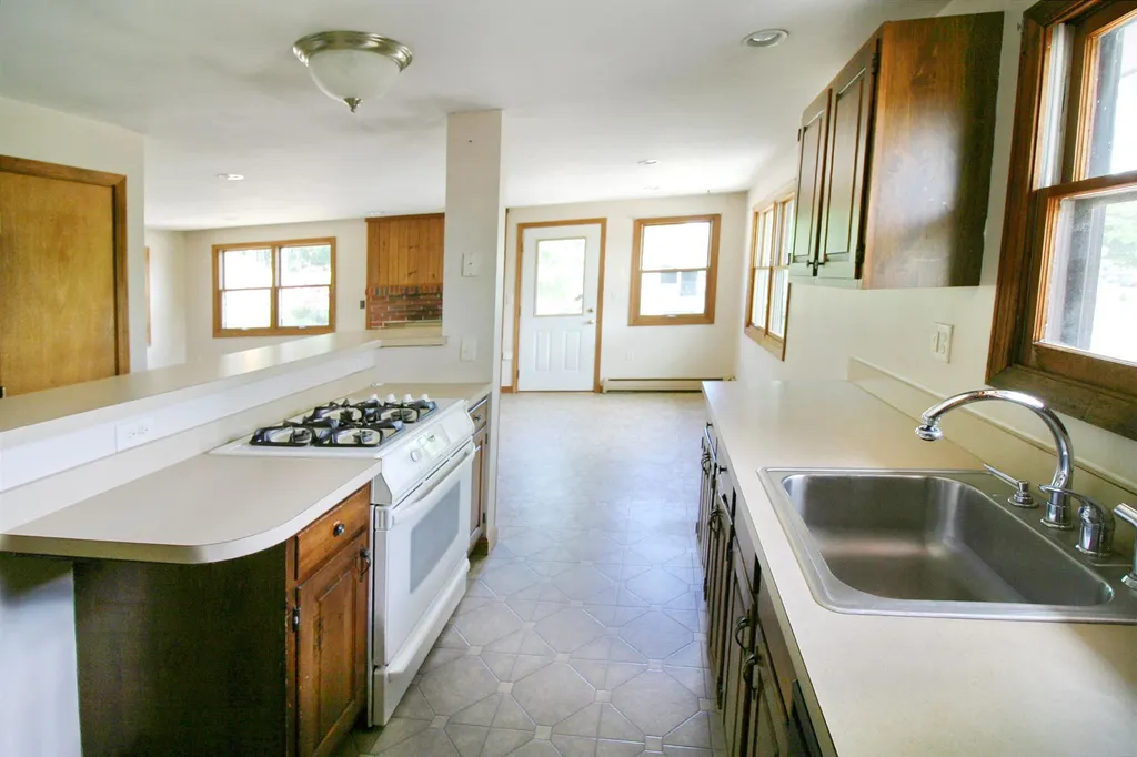 19 Shady Lane Dover NH 03820