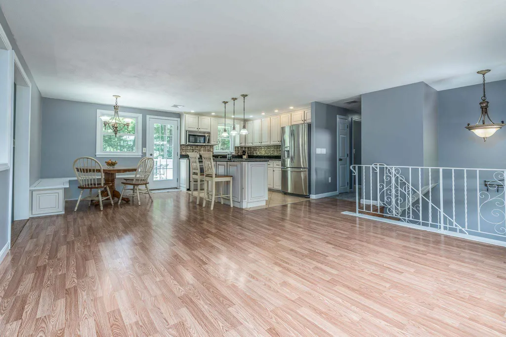 5 Jade Road Merrimack NH 03054