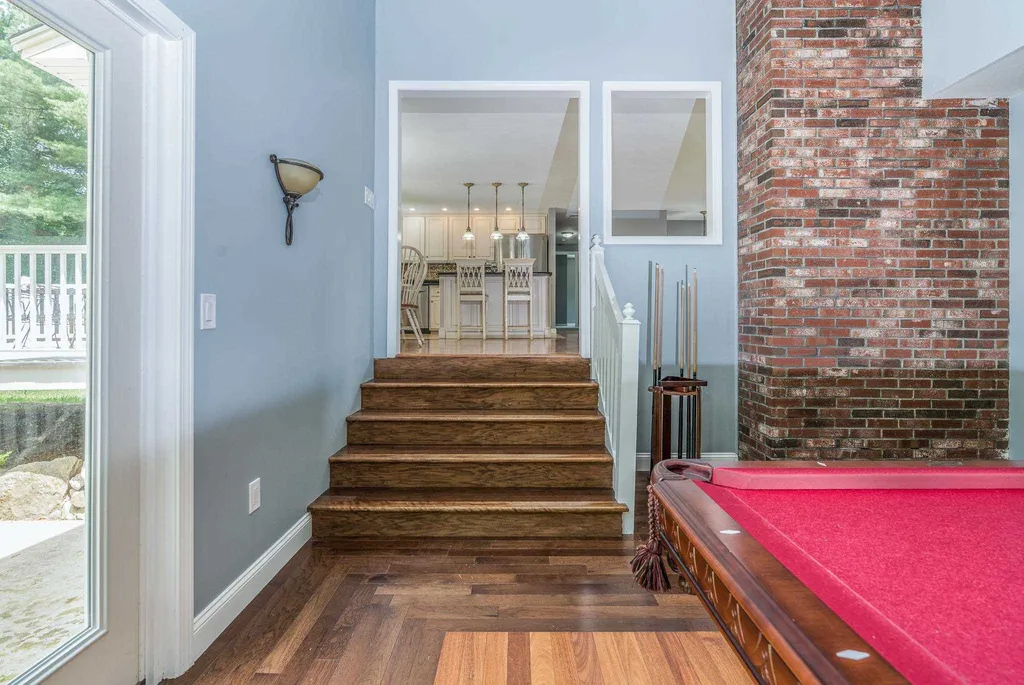 5 Jade Road Merrimack NH 03054
