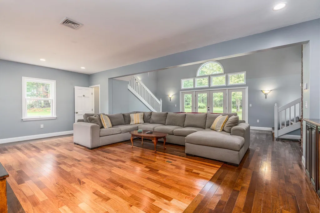 5 Jade Road Merrimack NH 03054