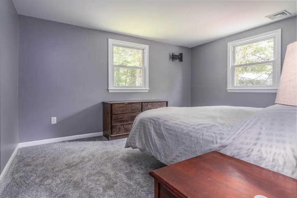5 Jade Road Merrimack NH 03054